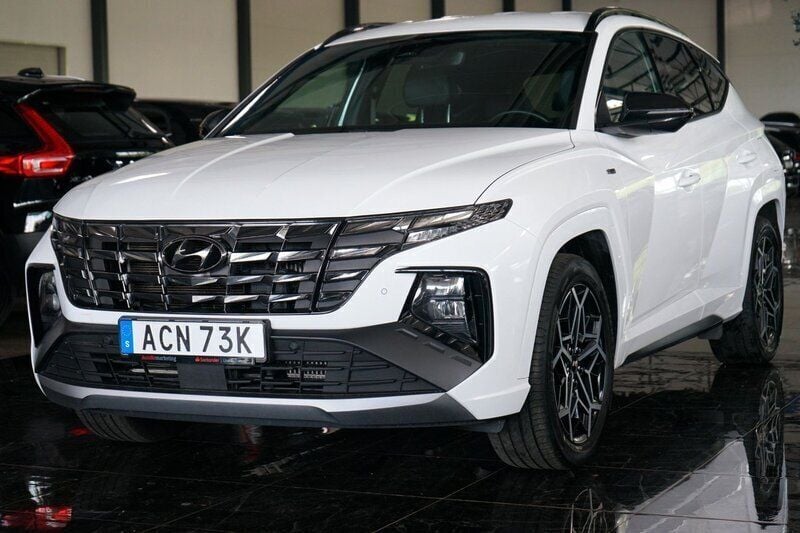 Vit Begagnad 2022 Hyundai Tucson Advanced SUV | 314 500 kr (Bra pris) - Bild 1/4