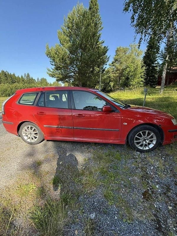 Röd Begagnad 2007 Saab 9-3 Linear Kombi | 6 999 kr (Marknadspris) - Bild 1/4