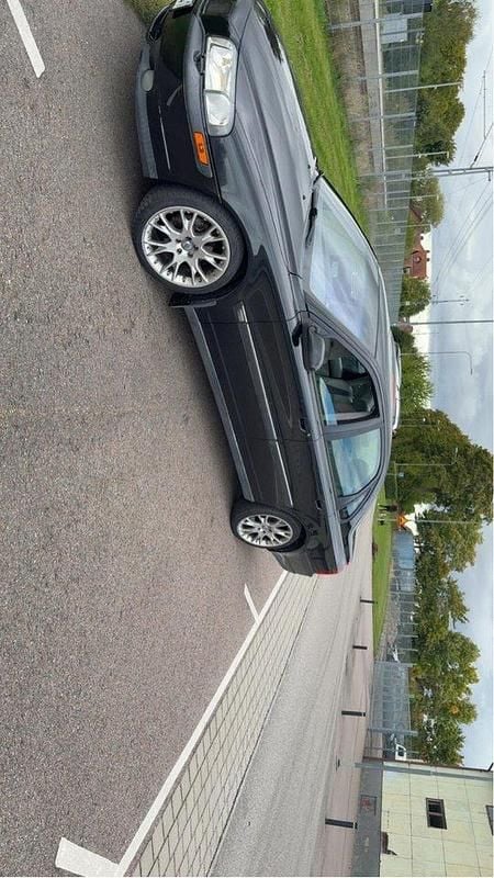 Svart Begagnad 2002 Volvo S80 Sedan | 13 500 kr (Marknadspris) - Bild 1/4