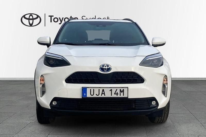 Begagnad Toyota Yaris Hybrid Active 117 HK (86 kW) 2023 Vit
