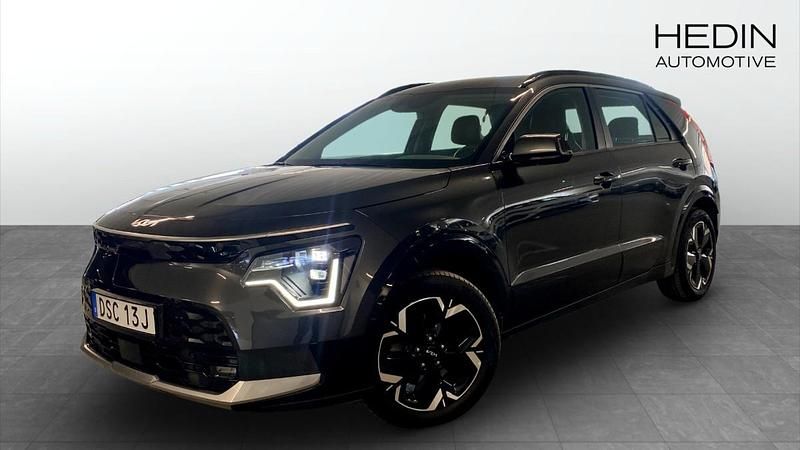 Grå (grey) Begagnad 2022 Kia e-Niro 2 SUV | 309 900 kr (Lite dyr) - Bild 1/4