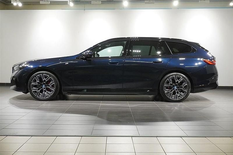Begagnad BMW i5 M Sport 289 kW (394 HK) 2024 Svart Sedan