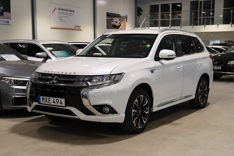 Vit Begagnad 2015 Mitsubishi Outlander P-HEV SUV | 174 800 kr (Marknadspris) - Bild 1/4