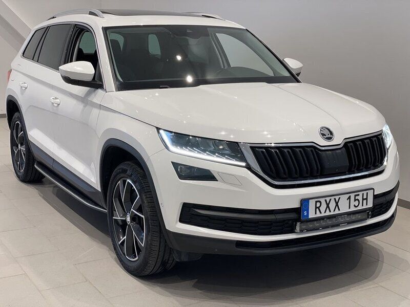 Vit (candy white) Begagnad 2020 Skoda Kodiaq SE SUV | 309 900 kr (Lite dyr) - Bild 1/3