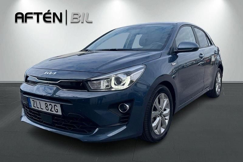 Blå Begagnad 2022 Kia Rio Advance Halvkombi | 198 000 kr (Marknadspris) - Bild 1/3