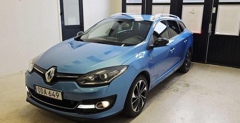 Mörkblå (blå) Begagnad 2016 Renault Mégane GrandTour Bose Edition Kombi | 94 900 kr (Bra pris) - Bild 1/4