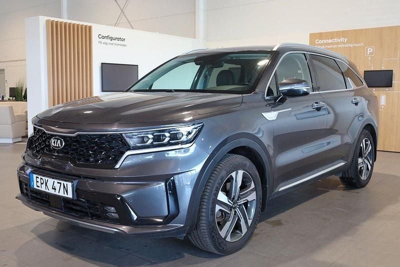 Grå Begagnad 2021 Kia Sorento Advance SUV | 358 800 kr (Superpris) - Bild 1/3