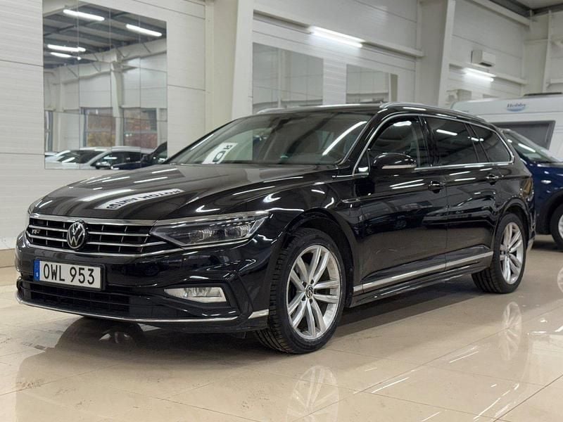 Svart Begagnad 2022 VW Passat Kombi | 235 000 kr (Bra pris) - Bild 1/4