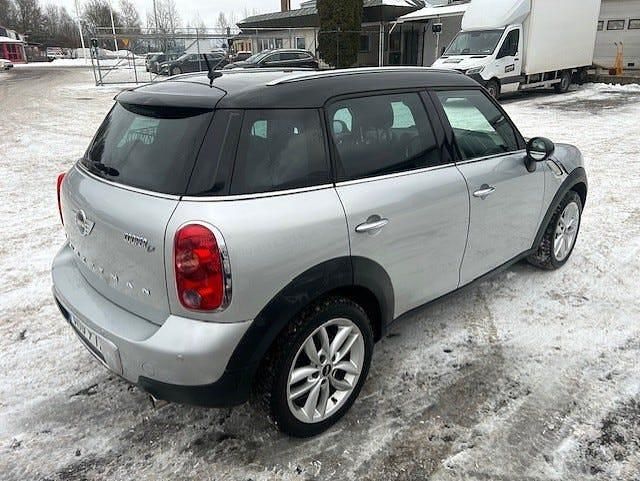 Begagnad Mini Cooper D Countryman 112 HK (82 kW) 2014 Silver med svart tak SUV