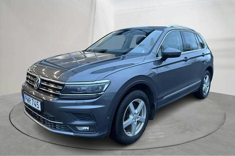 Silver Begagnad 2018 VW Tiguan GT SUV | 188 000 kr (Bra pris) - Bild 1/4