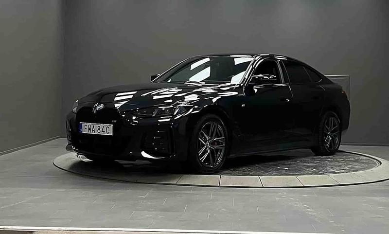 Begagnad BMW i4 442 kW (601 HK) 2025 Svart Sedan