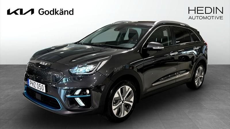Grå (grey) Begagnad 2022 Kia e-Niro 2 SUV | 289 900 kr (Lite dyr) - Bild 1/4