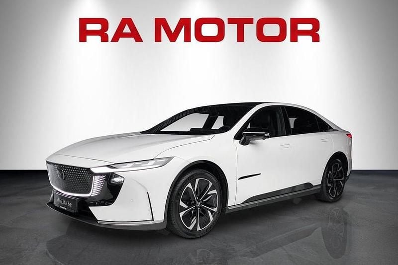 Vit Ny 2025 Mazda 6e Takumi-Line Sedan | 489 900 kr - Bild 1/4