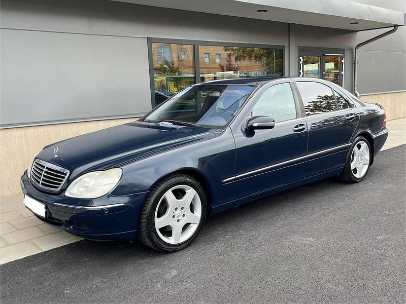 Blå Begagnad 2002 Mercedes S500 Sedan | 50 000 kr - Bild 1/4
