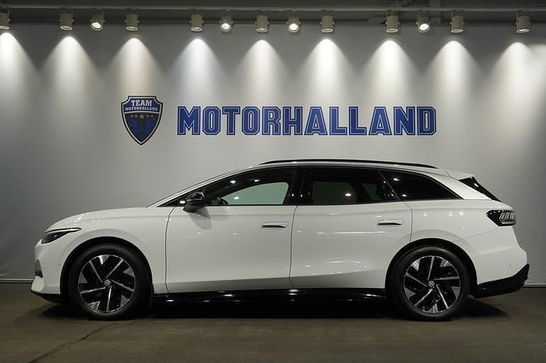 Vit Begagnad 2025 VW ID.7 Pro Kombi | 549 900 kr (Lite dyr) - Bild 1/4