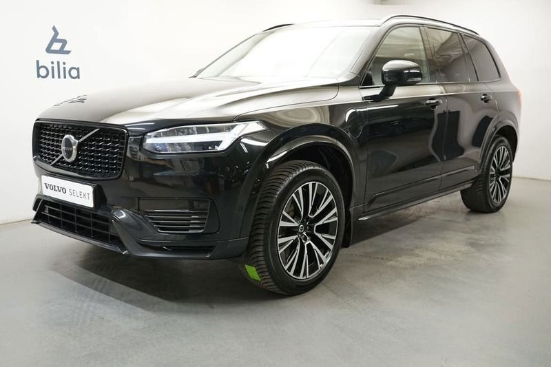 Svart Begagnad 2022 Volvo XC90 Ultimate SUV | 659 900 kr (Marknadspris) - Bild 1/3