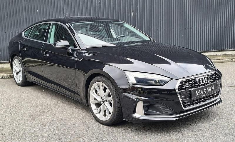 Svart Begagnad 2021 Audi A5 Sportback Comfort Halvkombi | 349 900 kr (Marknadspris) - Bild 1/4