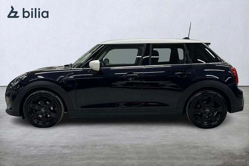 Begagnad Mini Cooper 136 HK (100 kW) 2022 Svart Halvkombi