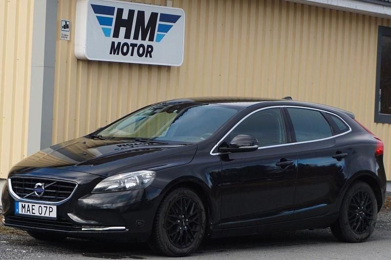 Svart Begagnad 2014 Volvo V40 Kombi | 79 000 kr (Bra pris) - Bild 1/4