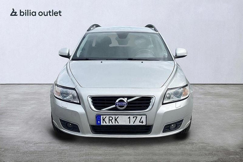 Begagnad Volvo V50 2011 Grå Kombi
