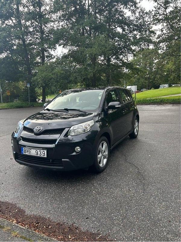 Svart Begagnad 2009 Toyota Urban Cruiser SUV | 47 000 kr (Marknadspris) - Bild 1/4