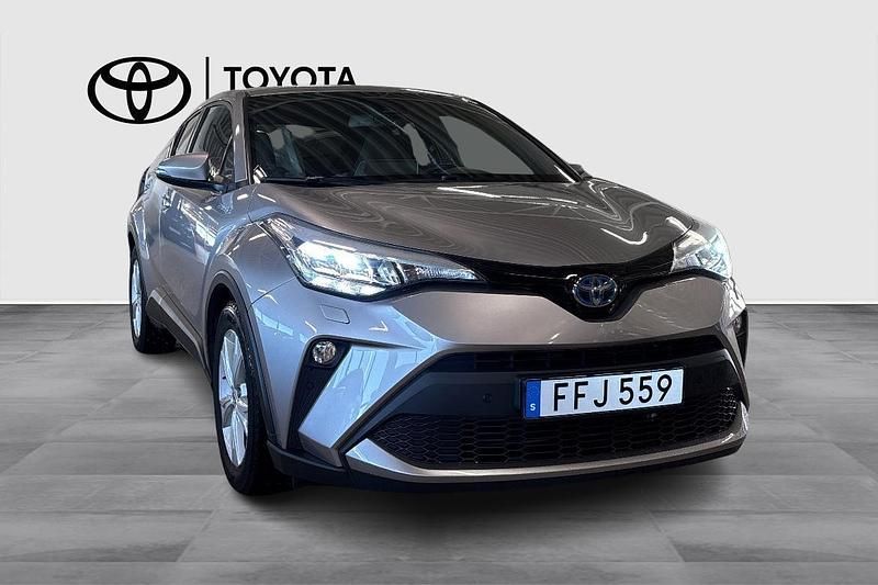 Begagnad Toyota C-HR Edition 124 HK (91 kW) 2021 Grå SUV