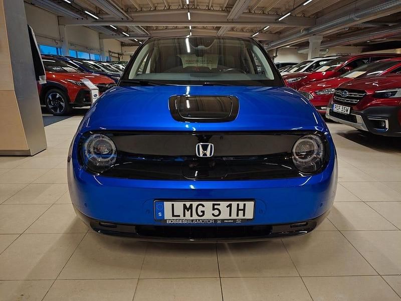 Begagnad Honda e Advance 113 kW (154 HK) 2021 Mörkblå (mblå) Halvkombi