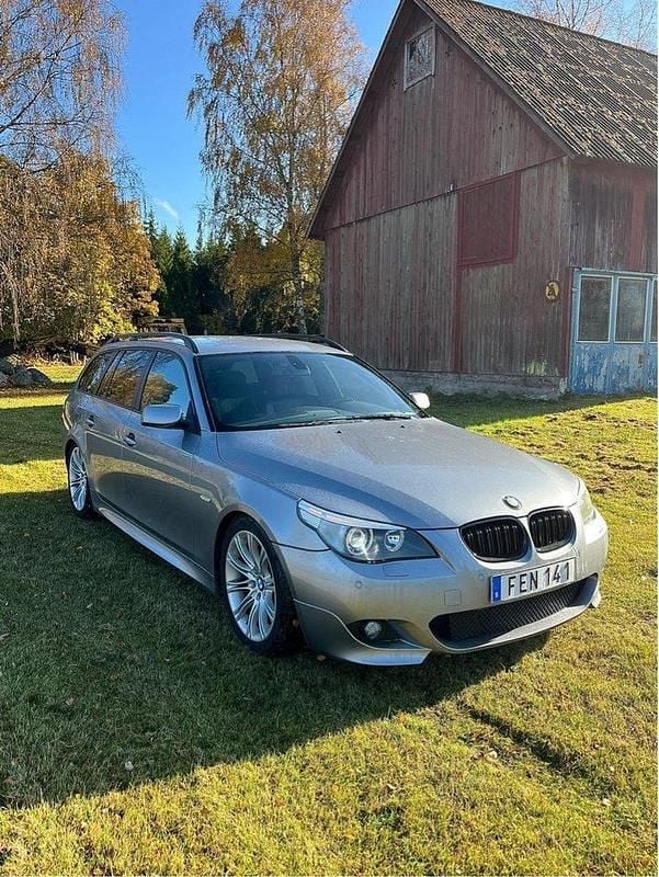 Grå Begagnad 2006 BMW 523 M Sport Kombi | 65 000 kr (Lite dyr) - Bild 1/4