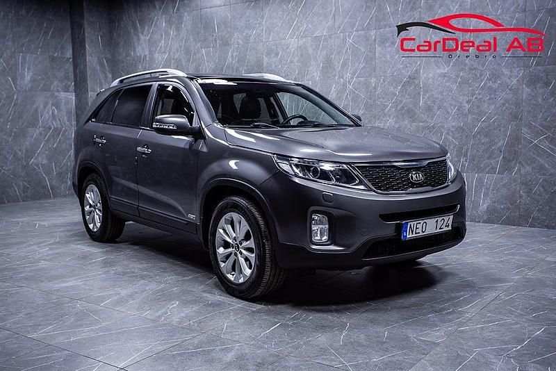Grå Begagnad 2012 Kia Sorento SUV | 118 800 kr (Marknadspris) - Bild 1/4