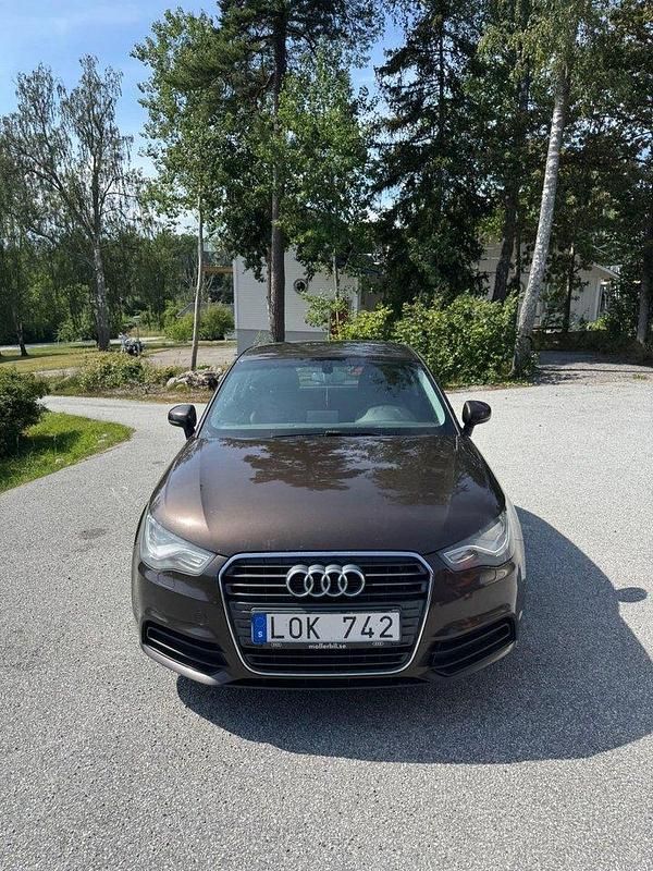 Brun Begagnad 2004 Audi A1 Halvkombi | 93 000 kr - Bild 1/4