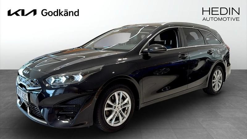 Svart (black) Begagnad 2022 Kia Ceed Sportswagon Advance Kombi | 284 900 kr (Dyr) - Bild 1/4
