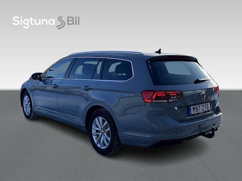 Begagnad VW Passat 150 HK (110 kW) 2022 Grå Kombi