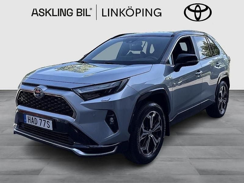 Grå Begagnad 2022 Toyota RAV4 Hybrid Style SUV | 419 000 kr (Marknadspris) - Bild 1/3