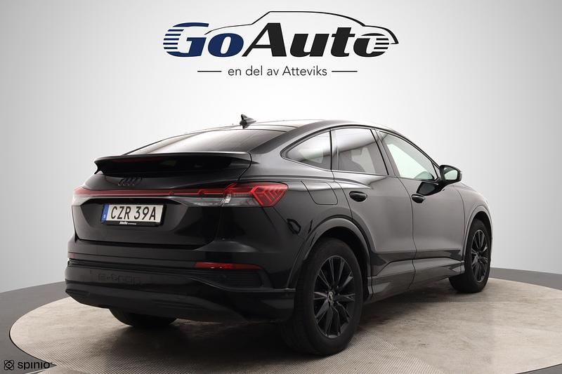 Begagnad Audi Q4 Sportback e-tron Advanced 150 kW (204 HK) 2023 Svart SUV