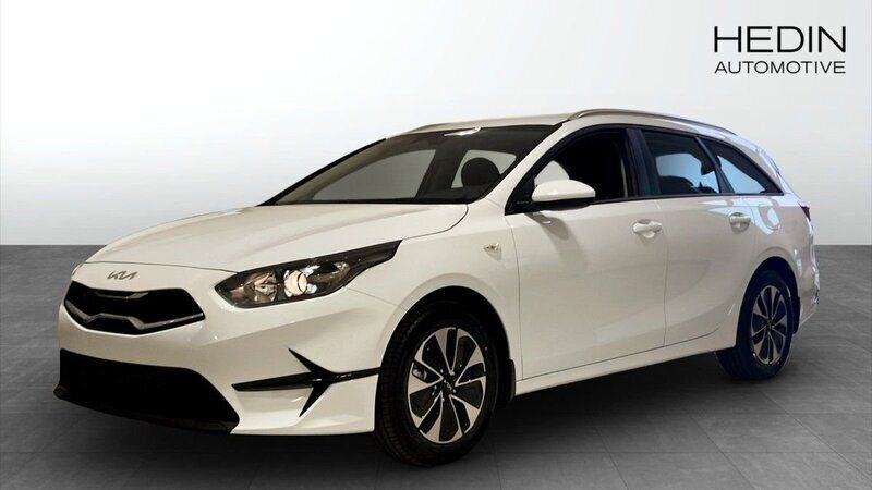 Vit (white) Ny 2025 Kia Ceed Sportswagon Kombi | 299 900 kr (Lite dyr) - Bild 1/4