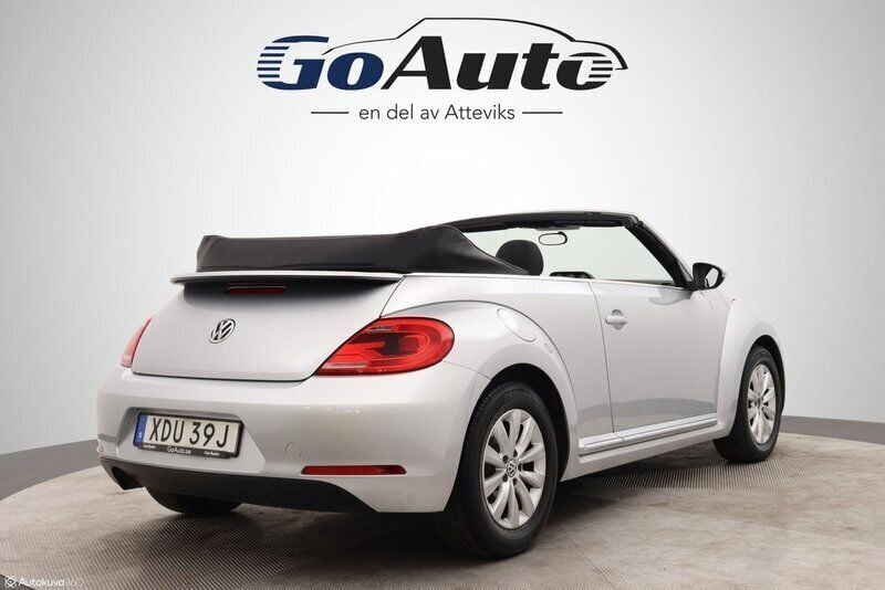 Begagnad VW Beetle Cabriolet 105 HK (77 kW) 2013 Silver Cab