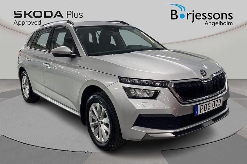 Silver Begagnad 2023 Skoda Kamiq SUV | 249 000 kr (Marknadspris) - Bild 1/4
