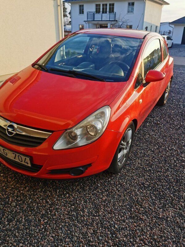 Röd Begagnad 2008 Opel Corsa Halvkombi | 22 900 kr (Marknadspris) - Bild 1/4