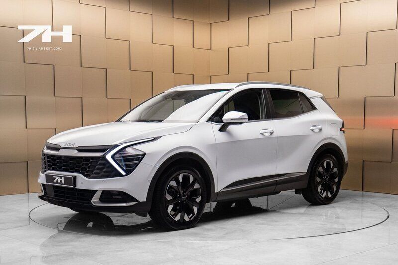Vit Begagnad 2022 Kia Sportage Advance SUV | 349 000 kr (Bra pris) - Bild 1/4