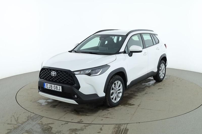 Begagnad Toyota Corolla Cross Comfort 141 HK (103 kW) 2025 Vit SUV