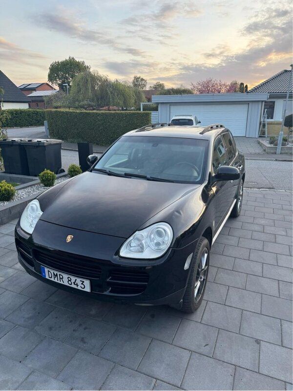 Svart Begagnad 2005 Porsche Cayenne S SUV | 80 000 kr (Marknadspris) - Bild 1/4