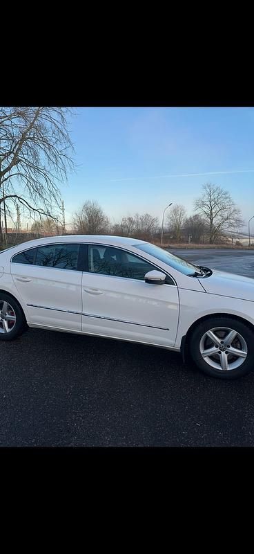 Begagnad VW Passat 160 HK (117 kW) 2010