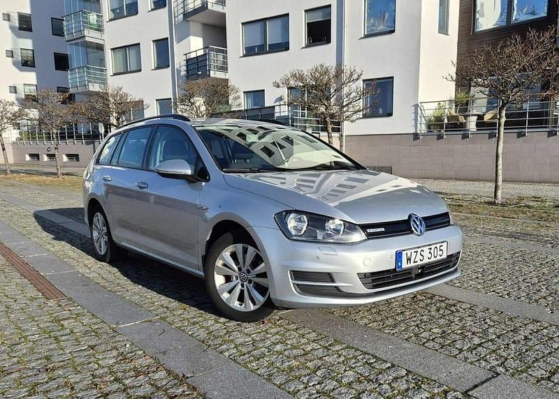 Silver Begagnad 2015 VW Golf VII Kombi | 94 500 kr (Superpris) - Bild 1/4