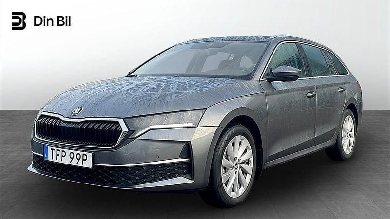 Brilliant silver metallic Begagnad 2025 Skoda Octavia Selection Kombi | 289 900 kr (Bra pris) - Bild 1/4