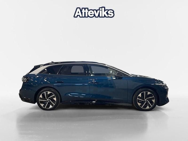 Begagnad VW ID.7 Pro 210 kW (286 HK) 2024 Blå Kombi