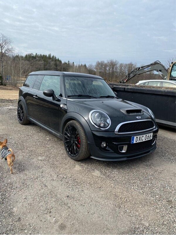 Svart Begagnad 2013 Mini Cooper S Clubman Kombi | 82 000 kr - Bild 1/1