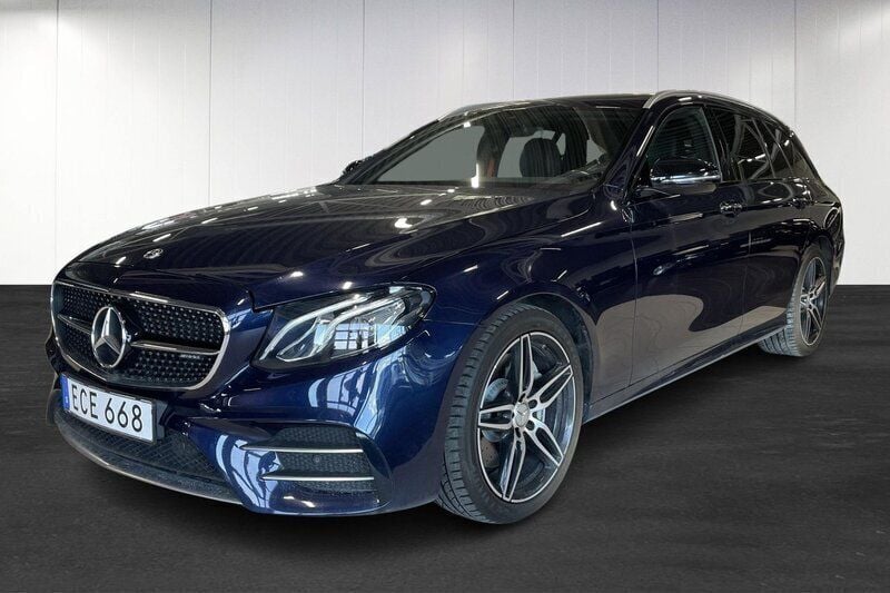 Mörkblå Begagnad 2018 Mercedes E43 AMG AMG line Sedan | 399 000 kr (Superpris) - Bild 1/4