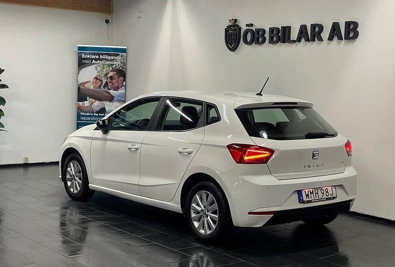 Begagnad Seat Ibiza Style 90 HK (66 kW) 2019 Vit Halvkombi