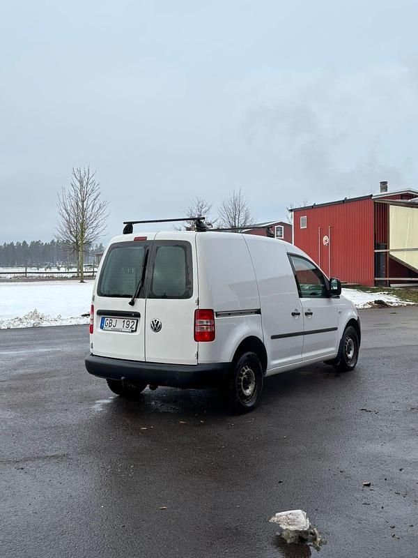 Begagnad VW Caddy 110 HK (80 kW) 2014 Minibuss