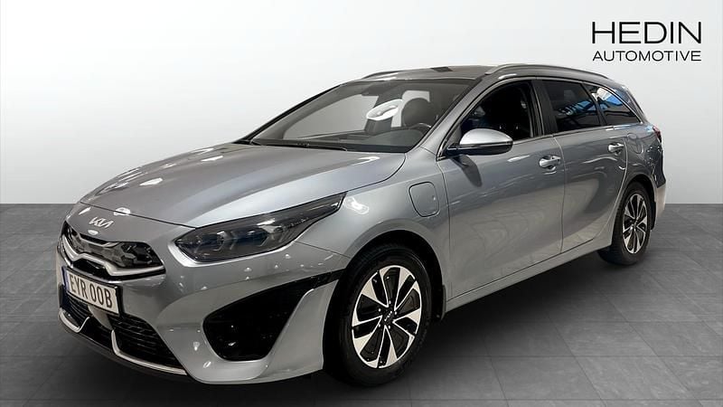 Grå (grey) Begagnad 2022 Kia Ceed Sportswagon Advance Kombi | 259 900 kr (Lite dyr) - Bild 1/4